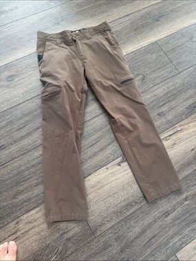 Men's Brown Cargo Pants with Zip Utility Pockets 30w x 28.5L